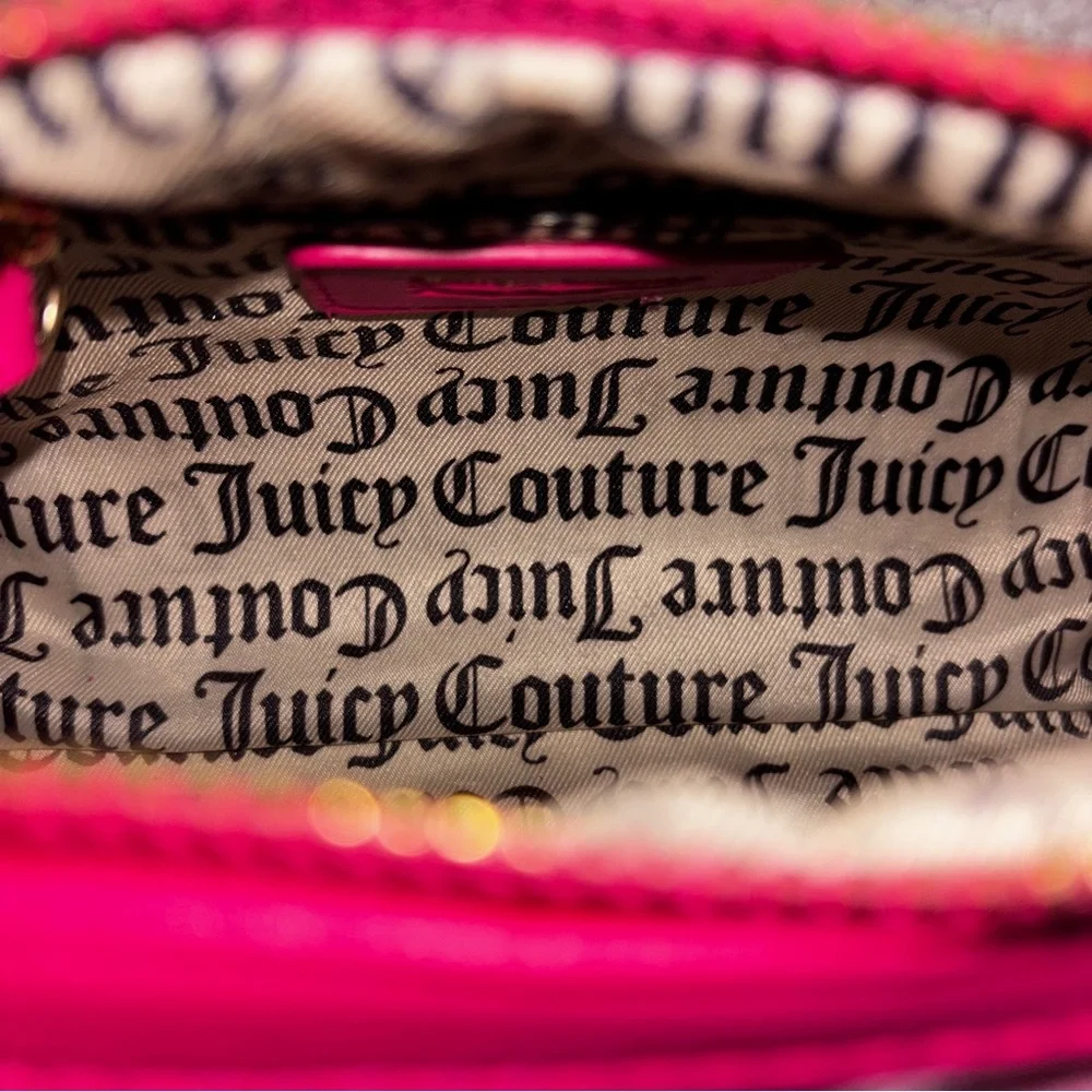 Juicy Couture Hot Pink Velvet Mini Barrel Bag with Gold Heart Charm - Picture 4 of 6